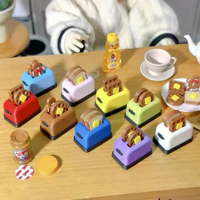 

5Pcs 1:12 Dollhouse Creative Kitchen Breakfast Toaster Home Decor Cute Mini Toaster With Bread Biscuit Model Photo Props