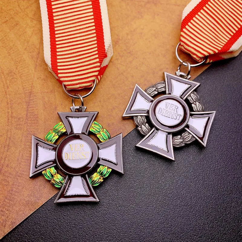 جديد النمسا والمجر الرحيق الصليب الإمبراطور ميدالية شارة تذكارية أجنبية قلادة الملحقات هدية ميدالية معدنية جيدة تذكارية