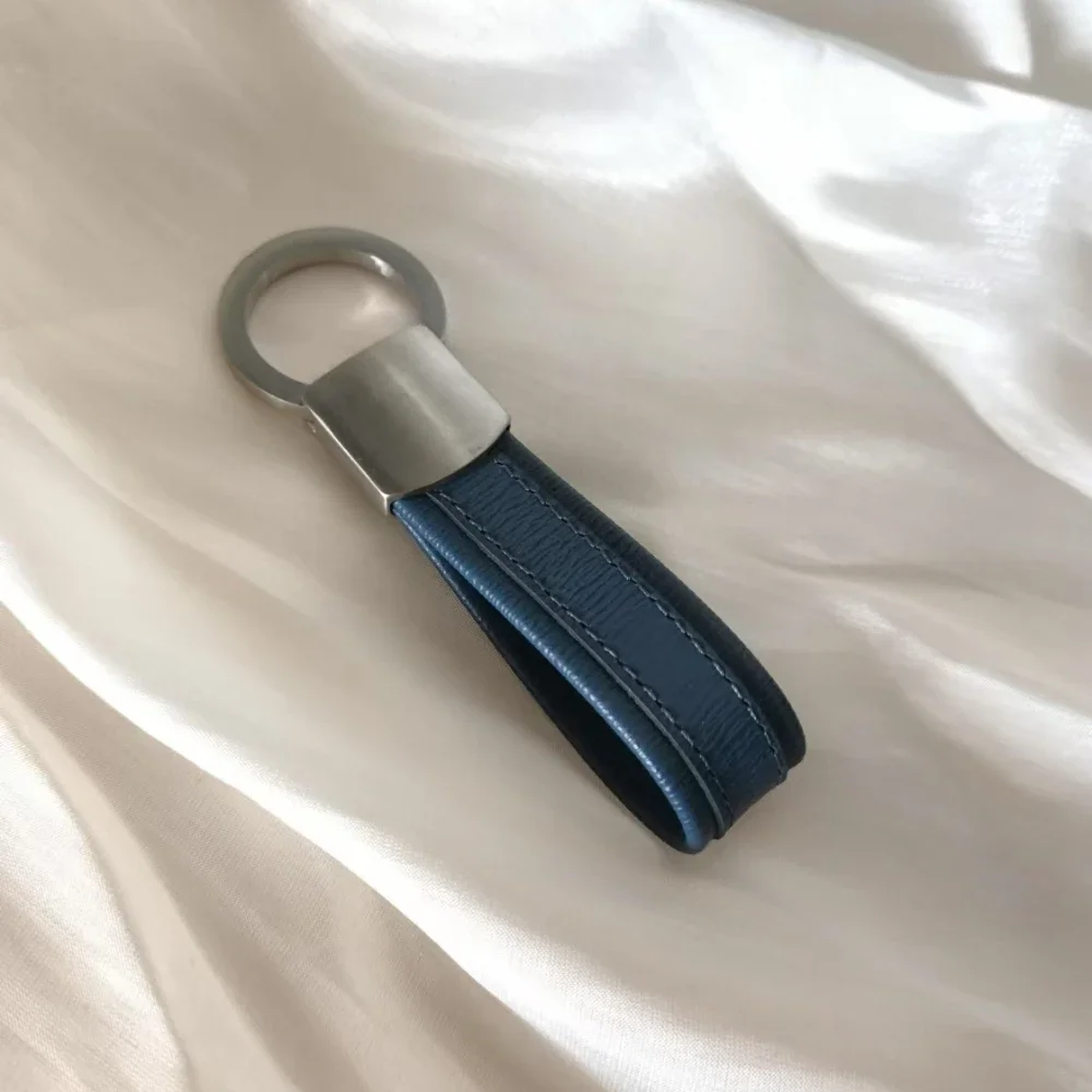 

Trendy Leather Men Mant Blan Correct Logo Gift Keychain for Daily Use Keyring