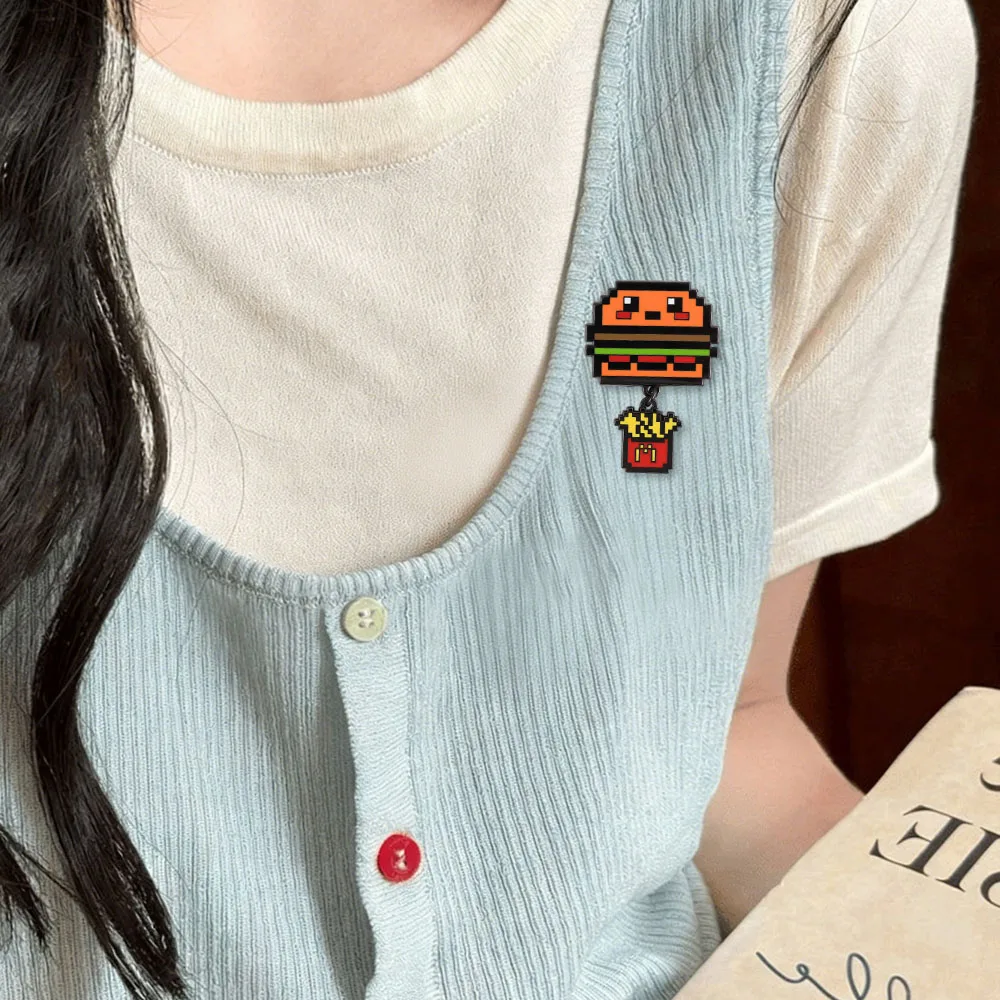 Lustige Pixel-Art Hamburger Emaille-Pins Kreative Niedliche Burger-Broschen mit Pommes Frites Retro-Essens-Abzeichen Rucksack-Anstecknadel – Detail 9