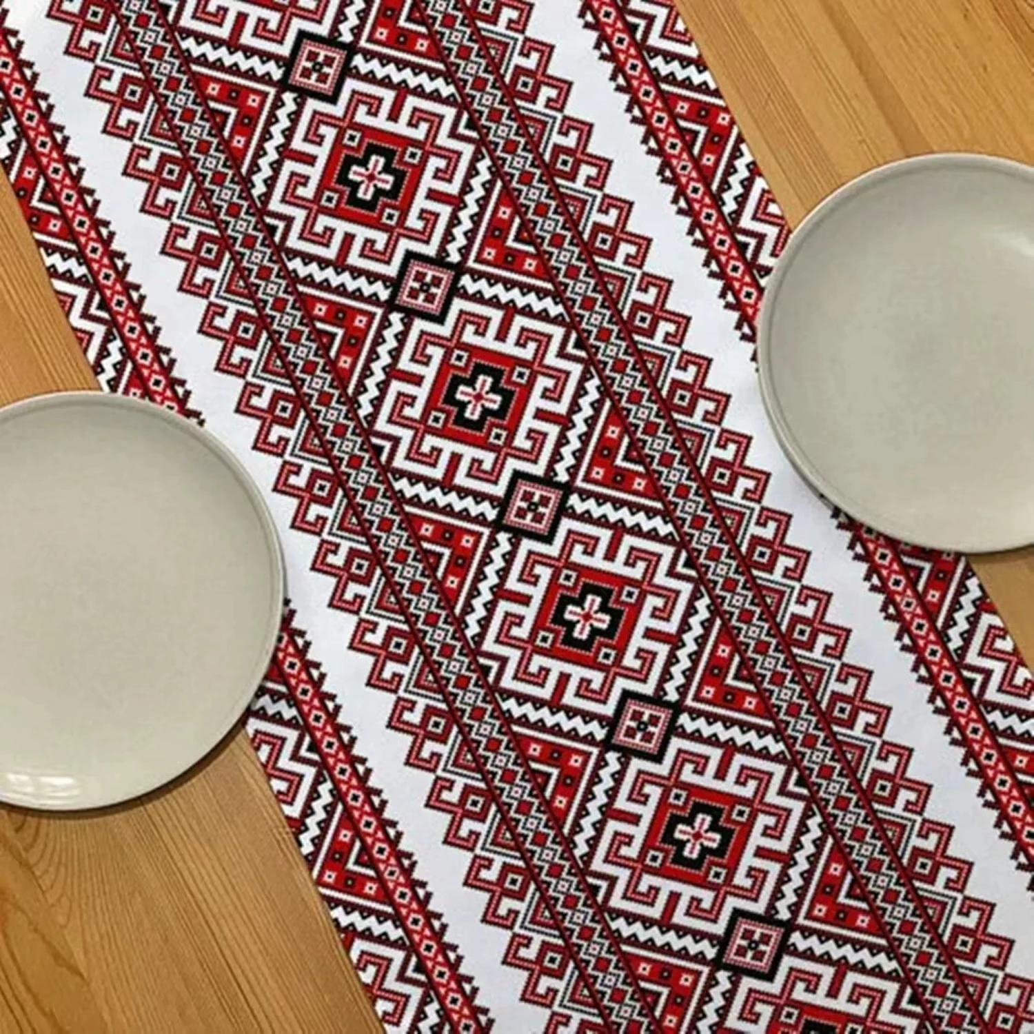 Ukrainischer Tischläufer, bestickter Stil, Tischdecke, Bauernhaus-Tischdekoration, Weihnachtstisch, Tischläufer, modernes Tischdekoration