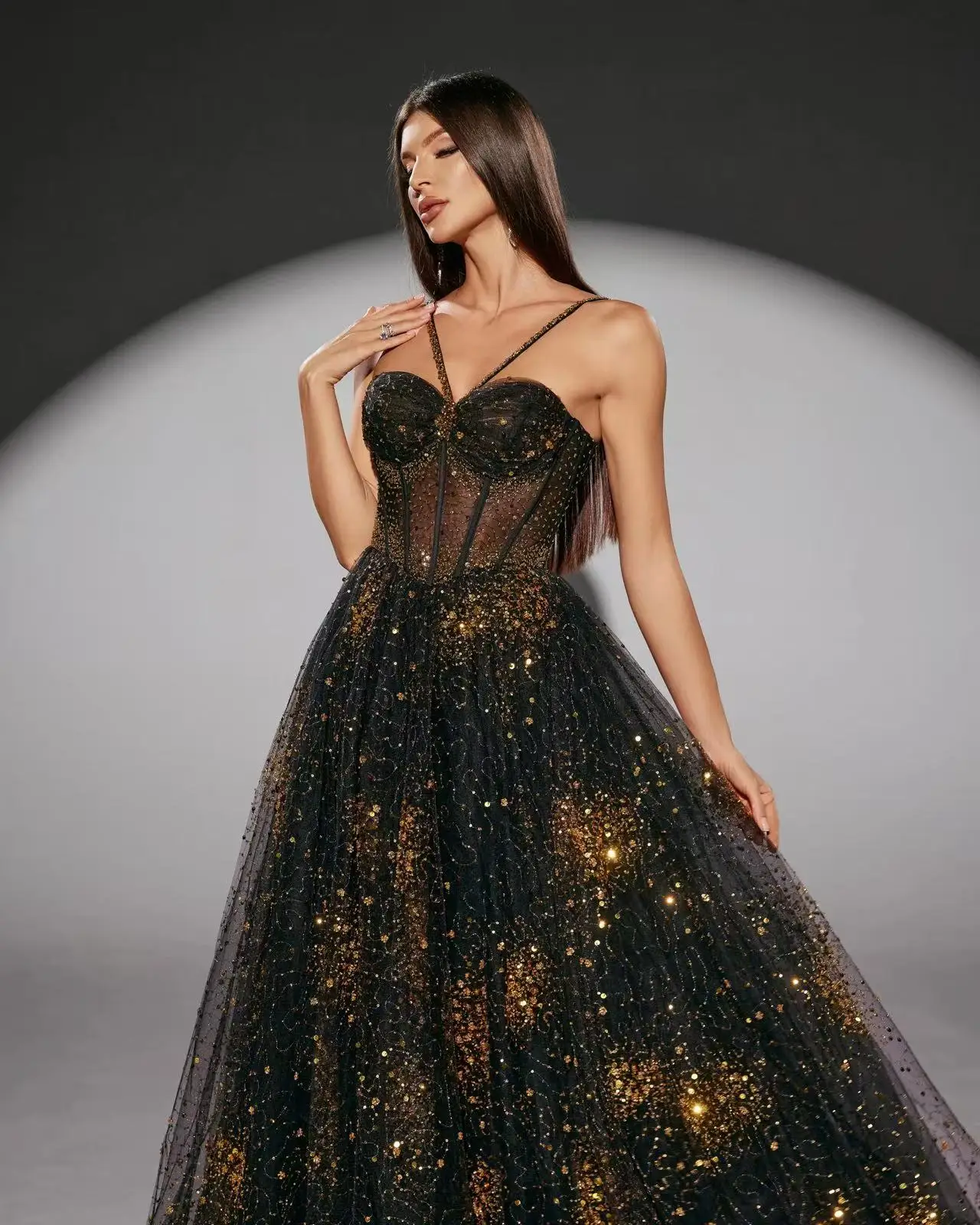 (تخفيضات) فستان شاليمار تشانغ أسود عربي بأكمام طويلة وحزام مطرز بالخرز فستان فاخر للحفلات حسب الطلب