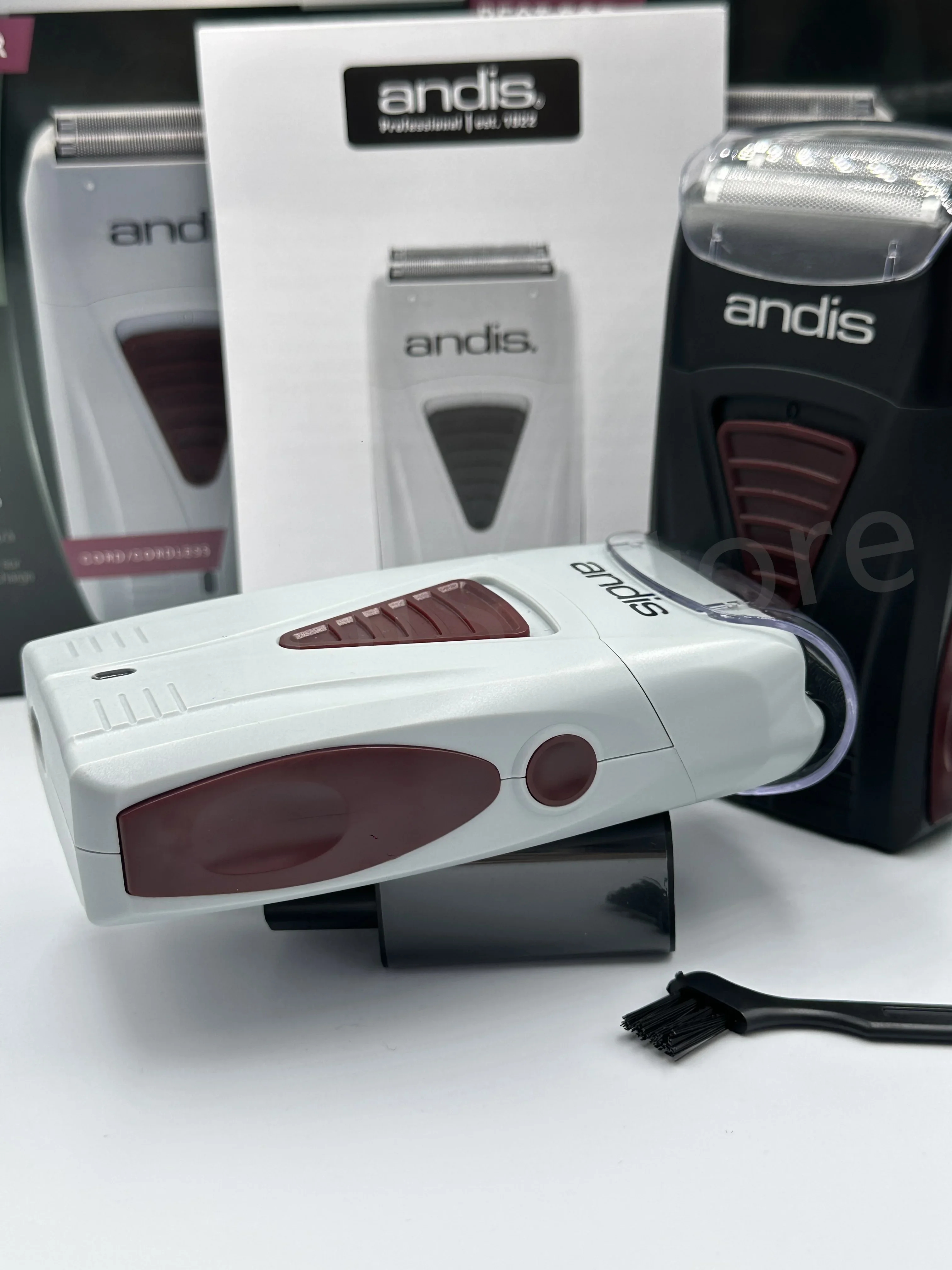 Original Andis 17170 Foil Lithium Titanium Shaver Smooth Shaving Cordless Shaver With Charger  For Men Razor Bald Hair Clipper