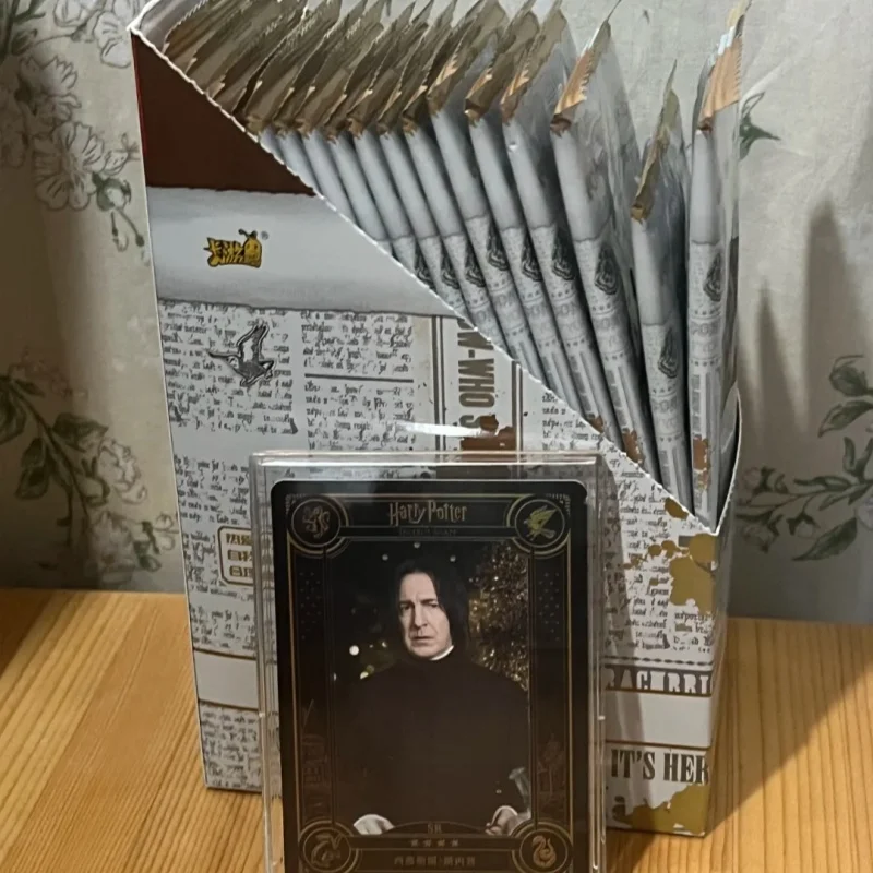 كايو هاري بوتر بطاقات ماجيك وورلد الكلاسيكية جمع بطاقة معالجات شخصية أنيمي الأجهزة الطرفية بطاقة التداول هدايا عيد الميلاد لعبة