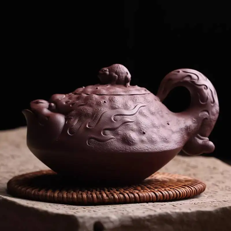 Yixing Original Mineral Purple Clay Golden Toad Purely Handmade By Famous Artists, Antique-Style Stone Scoop Brewing Pot, Kung