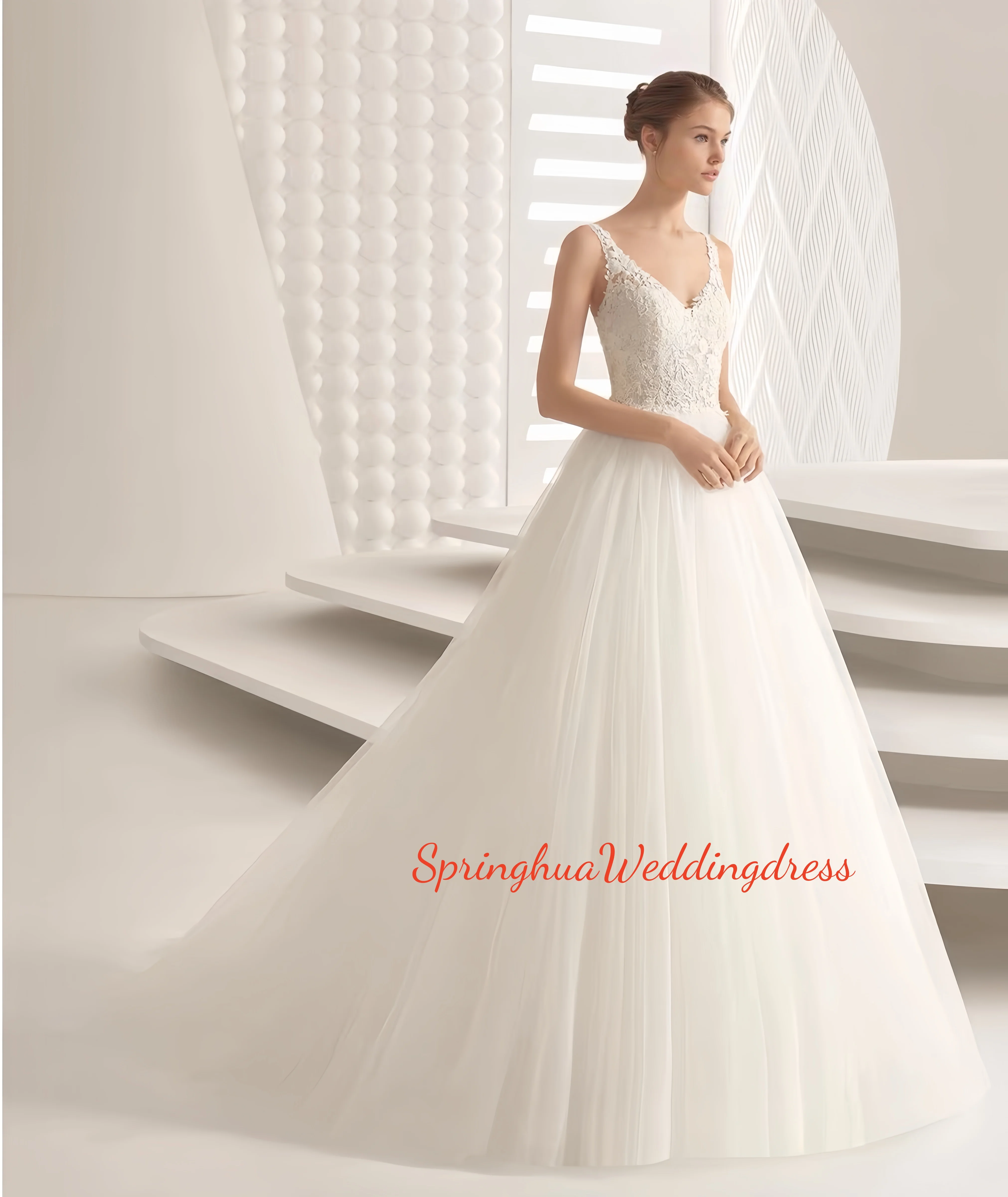 

Custom-made women's wedding dress: elegant V-neck tulle backless bridal dress decals