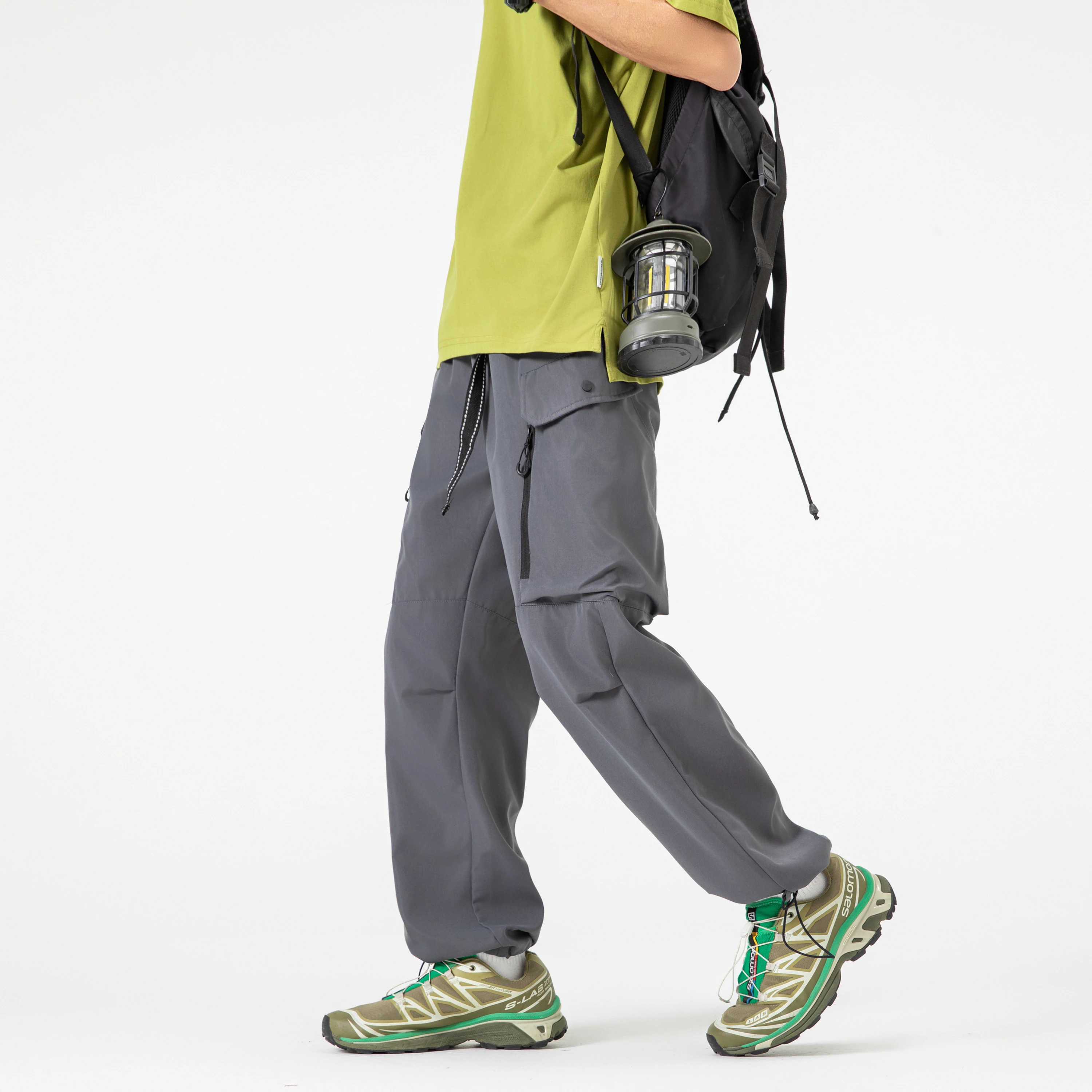 無地のベーシックワークパンツ、メンズルーズアウトドアハイキング・登山用マルチポケットスポーツパンツ、バイクパンツ