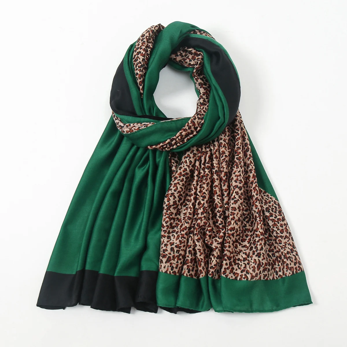 Leopard Print Viscose Hijabs Scarf Women Luxury Winter Tassel Shawl Wrap India Women Scarves Bandana Pareo Halloween Poncho