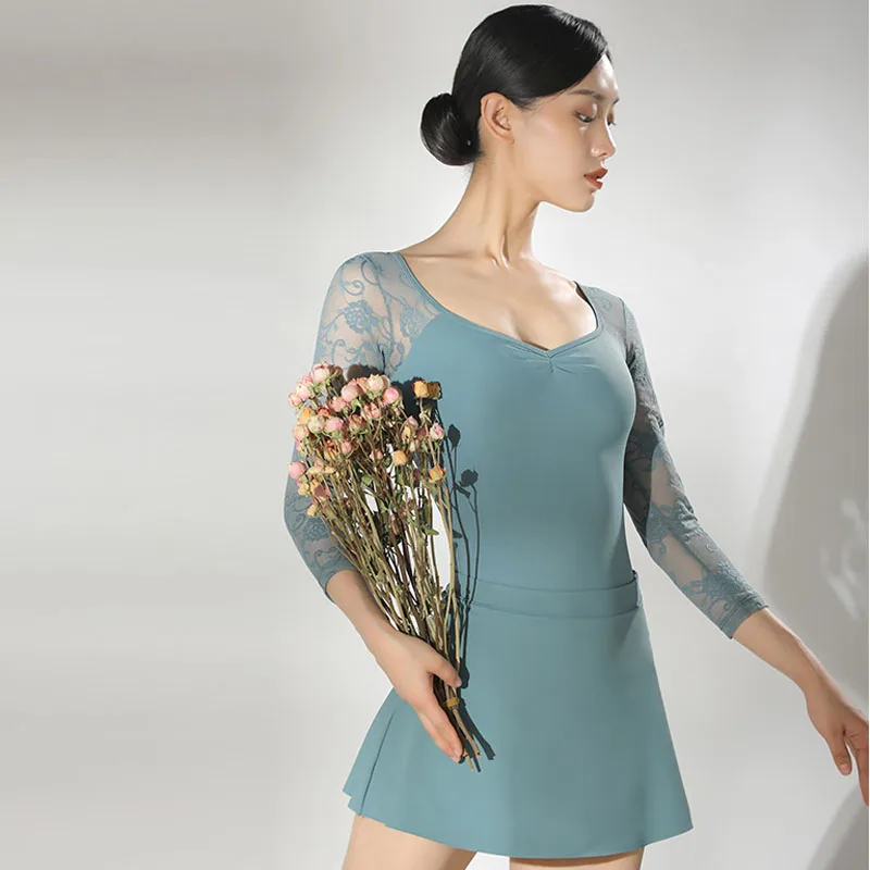 長袖バレエレオタード女性のためのダンスウェアエレガントな大きな-v-ネックレース大人のバレリーナ服パフォーマンスレオタード衣装