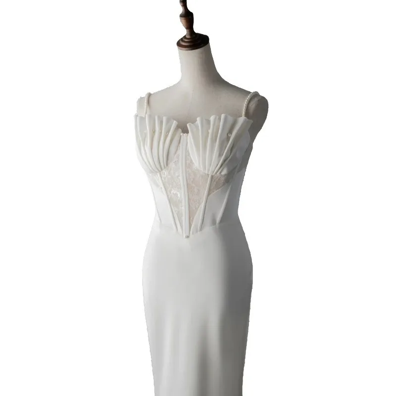 فستان زفاف فرنسي خفيف من الساتان بسيط جديد ذيل السمكة أبيض للتخسيس زائدة طرحة زفاف سوبر الجنية السباغيتي حزام رحلة تبادل لاطلاق النار