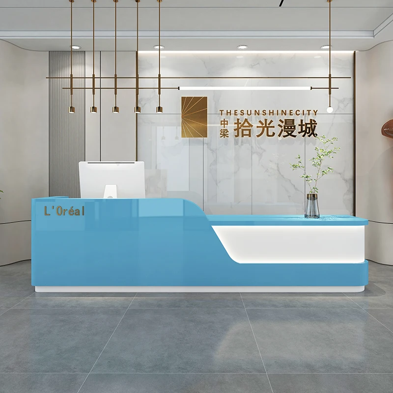 Рисунок 4 - Современная мебель для магазина