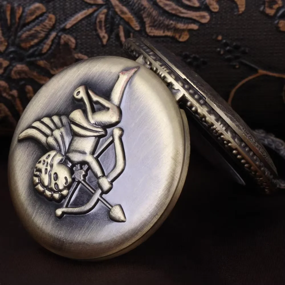 8123ヨーロッパとアメリカの古い大きな天使のレトロな懐中時計キューピッドパターンの男女学生野生の懐中時計