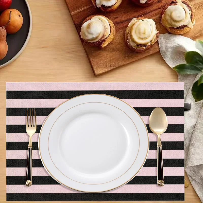 VIKAMA Argyle & Diamond Check Linen Placemats Set of 6, Non-Slip Washable Heat Resistant Kitchen Table Mats