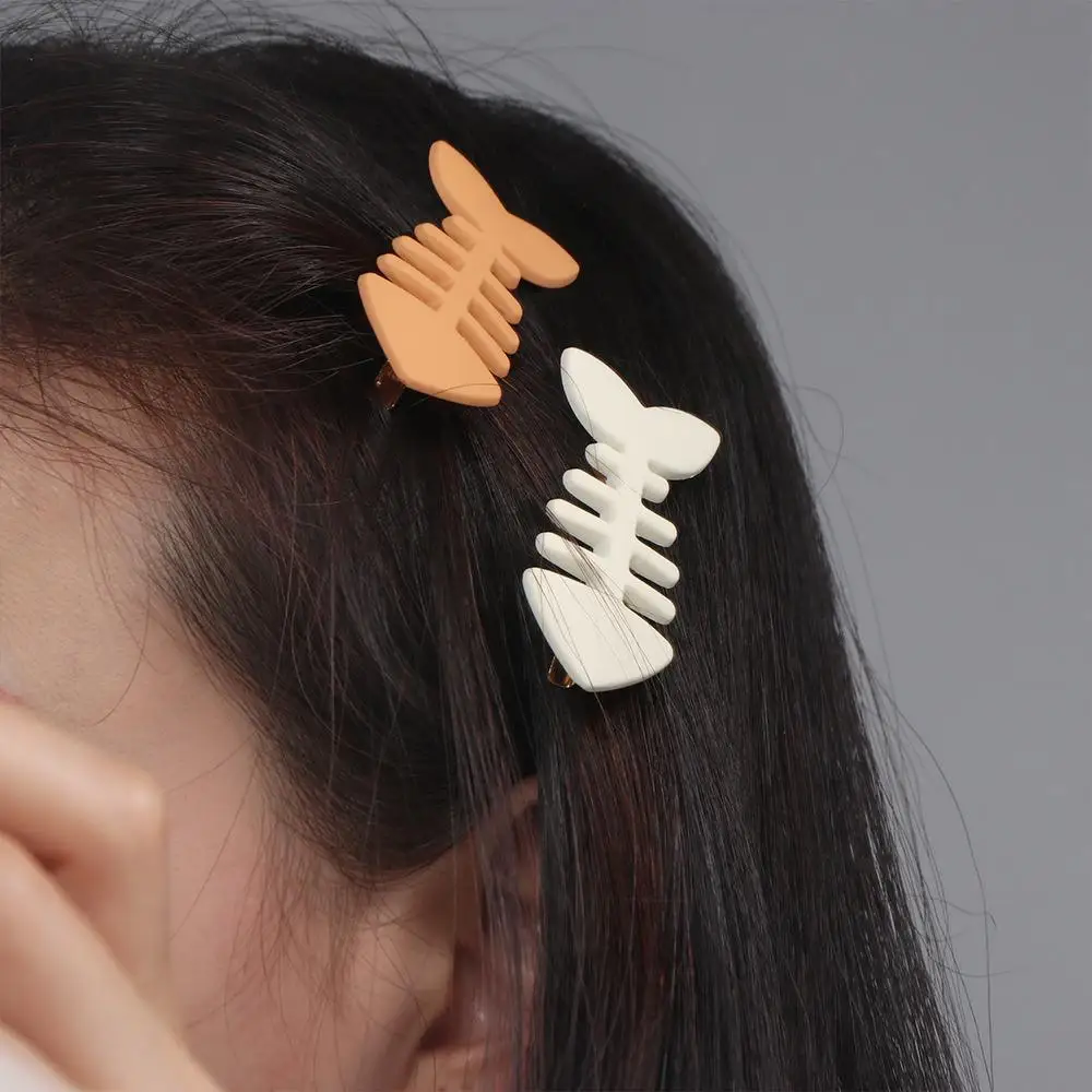 

Simple Animal Fish Bone Hair Clip Y2k Plastic Geometry Hair Accessories Barrettes Headwear Daily