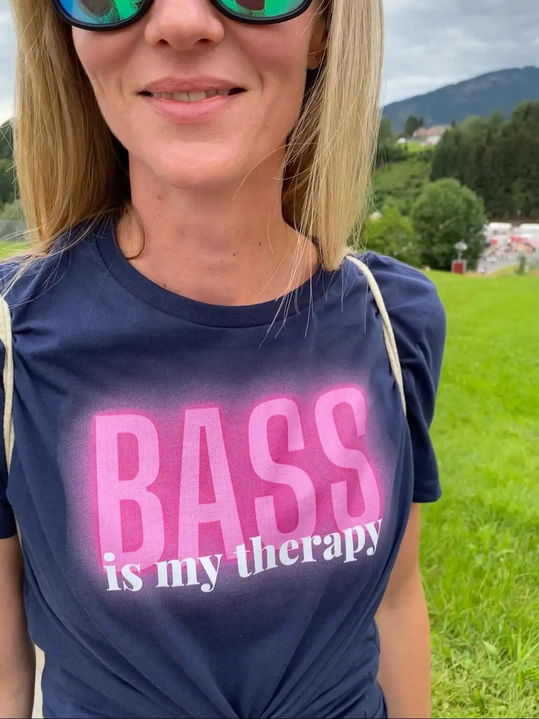 T-shirt Drum Bass pour femmes, est ma thérapie DnB, mouvement solide, rave, fête, culture, rembobinage, sélecta, visage, liquide, jungle