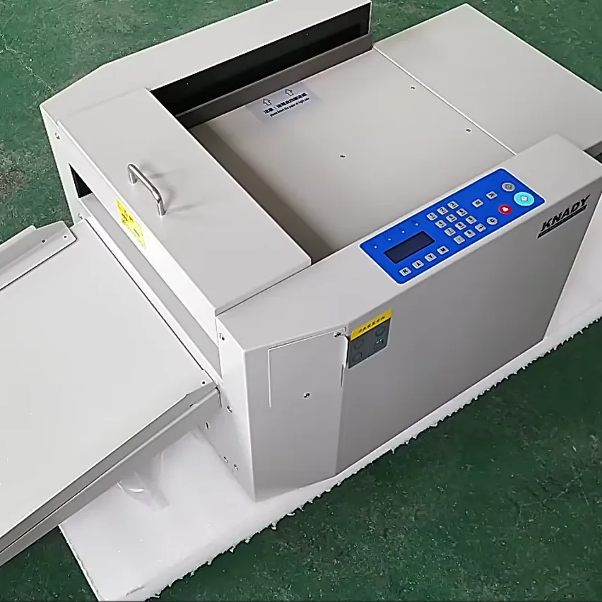 

Настольная цифровая машина для биговки и перфорации бумаги