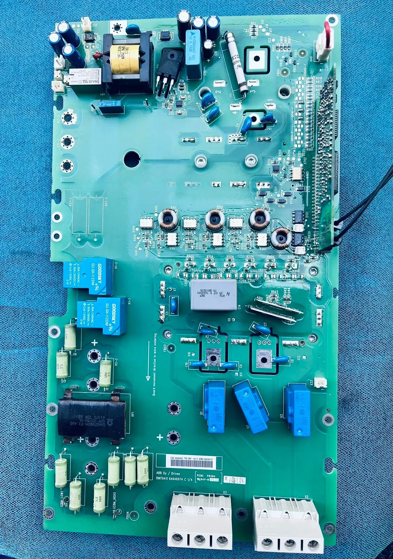 

RINT-6411C Преобразователь частоты ABB ACS800 серии 690 В Драйвер платы питания