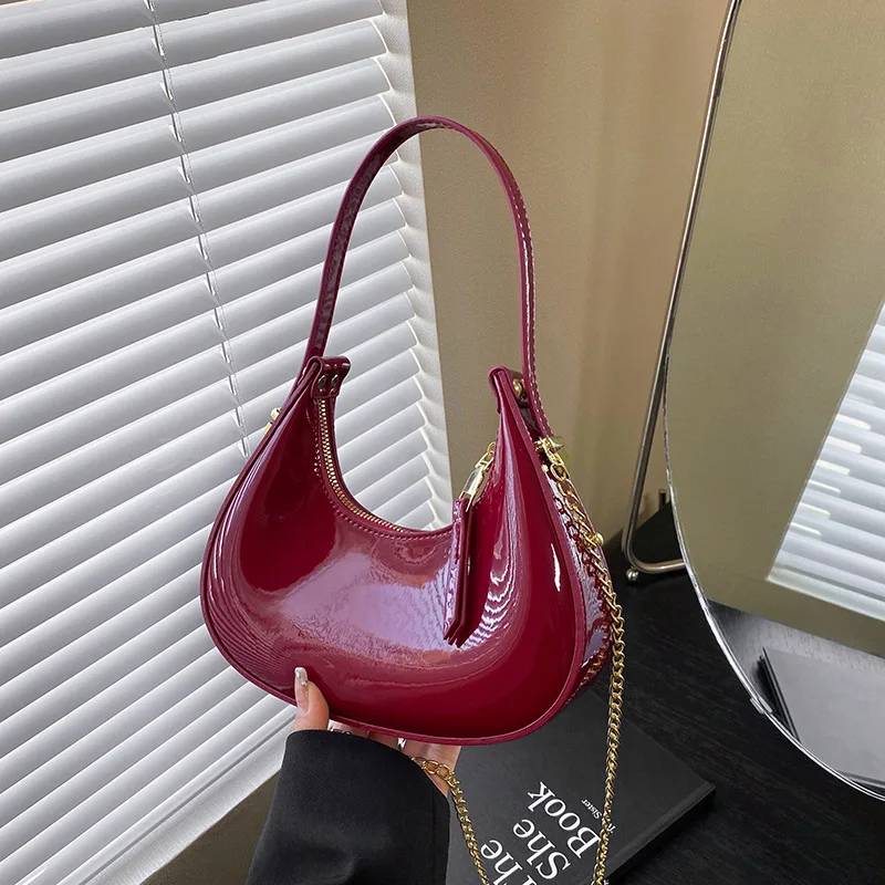 

Spring and Summer Shiny Bag for Women2025New High-End Versatile Chain Crossbody Bag Commuter Shoulder Handbag Crescent Bag