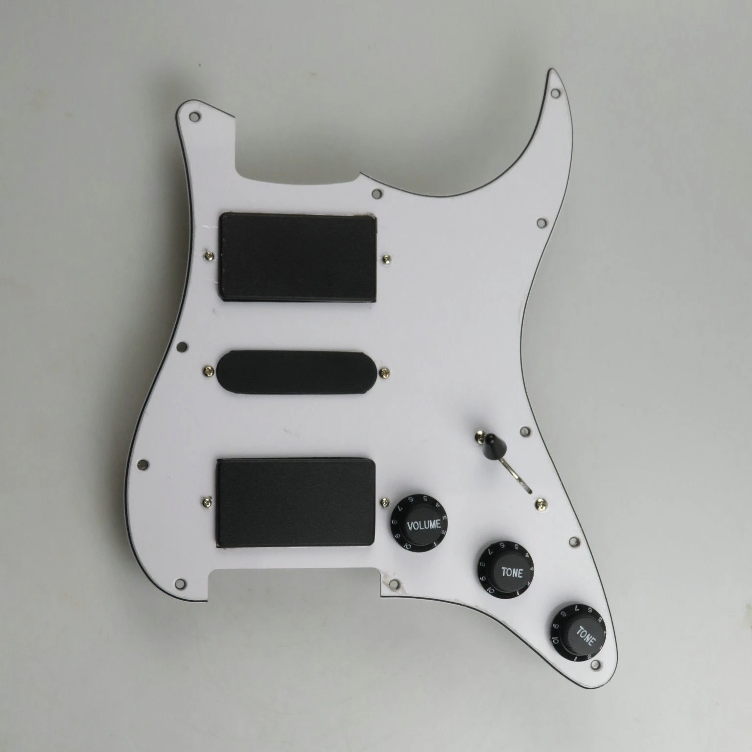 Prewired Active HSS Loaded Pickguard White 3-Ply 81&65 Pickup Dual Active Humbucker Single Coil Assembly for ST Str/at Guitar
