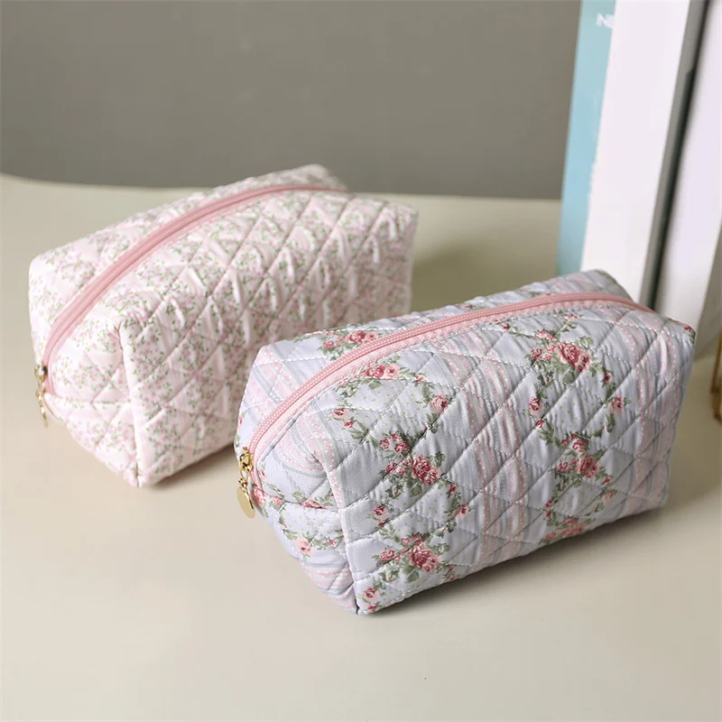 

Storage Organizer Floral Puffy Quilted Makeups Bags Flower Printed Cosmetic Pouch Large Travel Cosmetics Bag Makeup Accessory