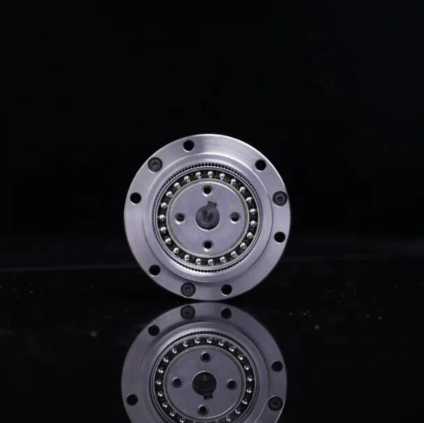 تم استبدال CSD مخفض سرعة علبة التروس ذات المحرك التوافقي من سلسلة FSD في تطبيق صناعي لآلة CNC للهيكل الخارجي