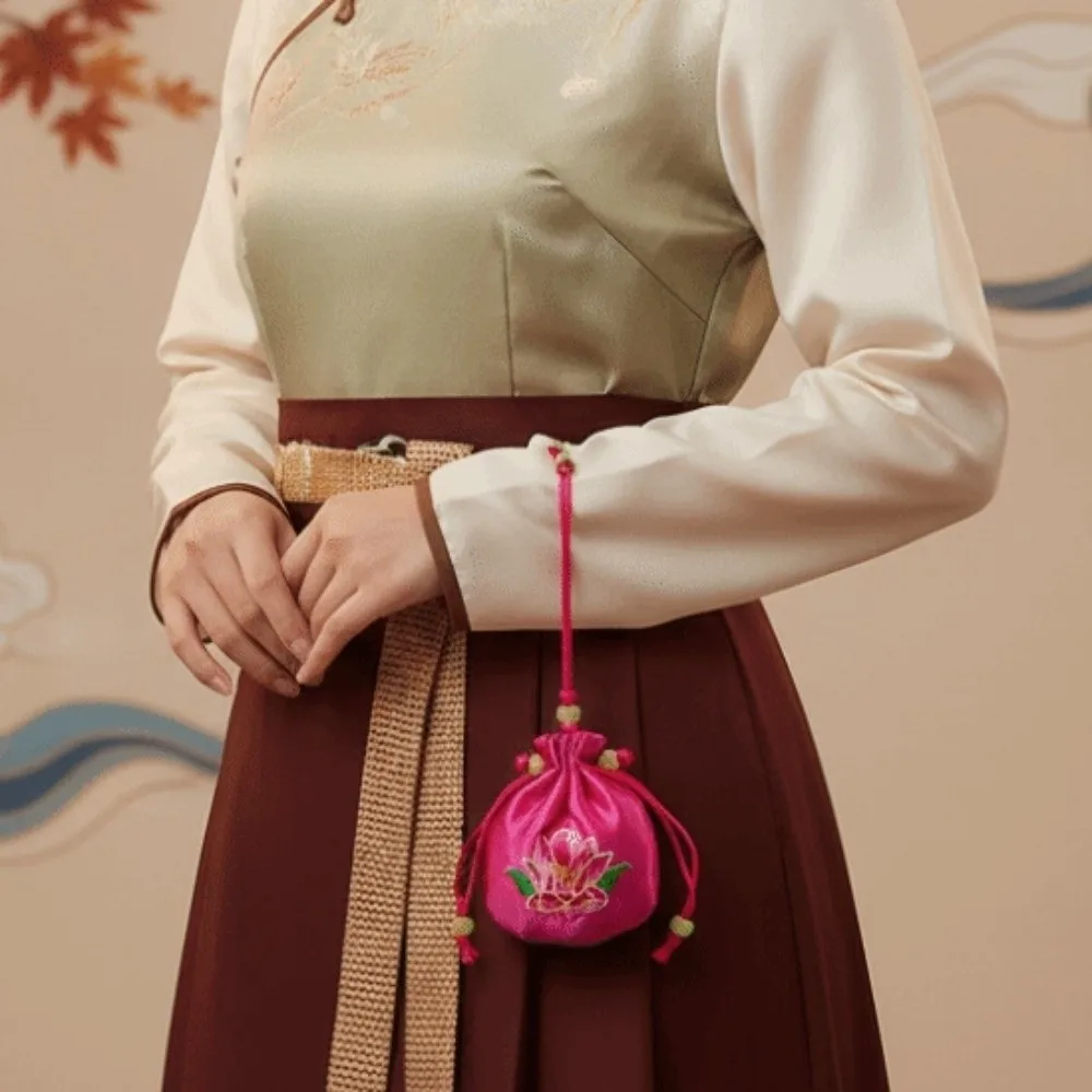 Lotus Embroidery Embroidered Sachet Drawstring Closure Beads Lotus Drawstring Bag Neck Strap Empty Pouch Vintage Chinese Pouch