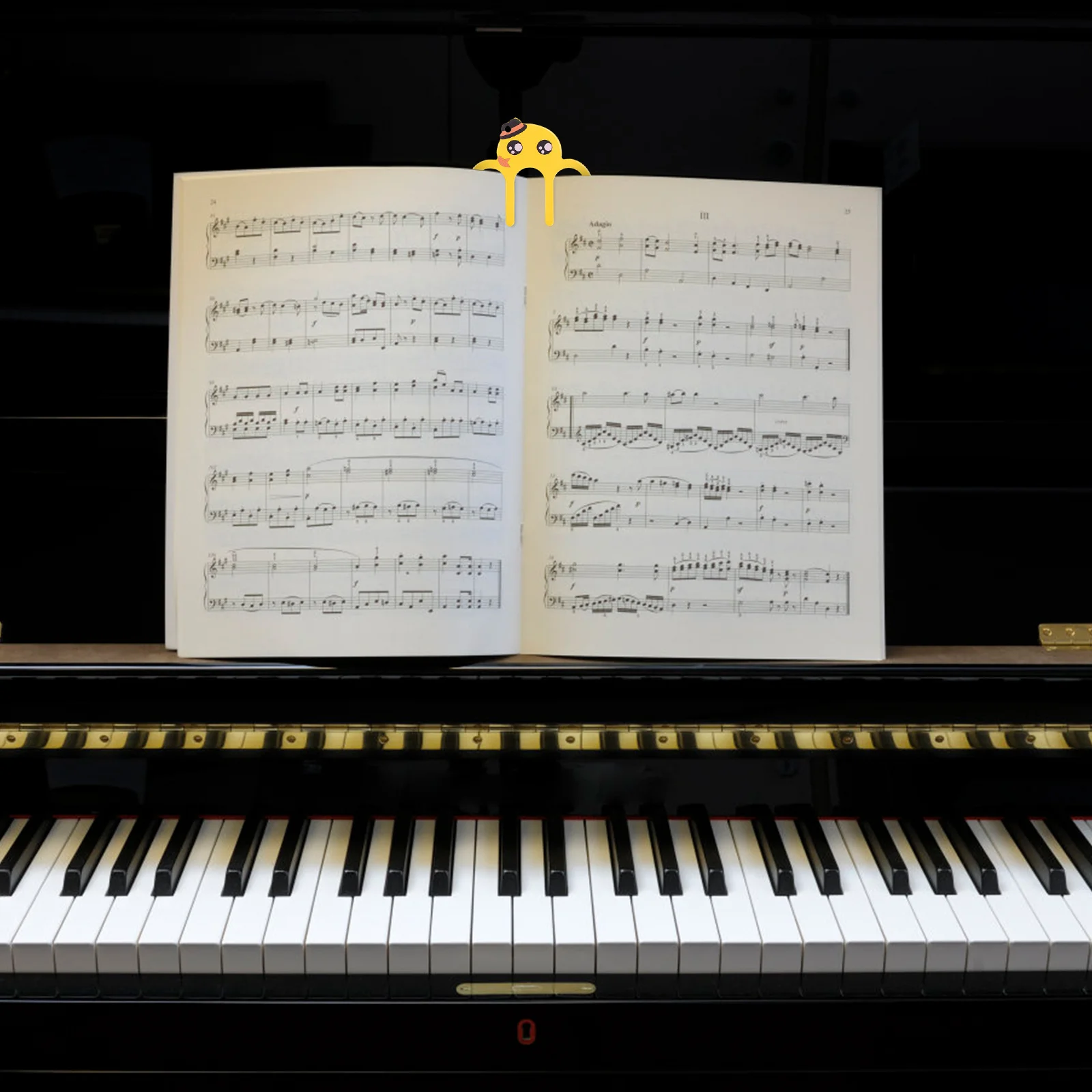 

4 Pcs Piano Accessories Music Note Pattern Clip Holder Clips Binder Paper Page Book Holders Score