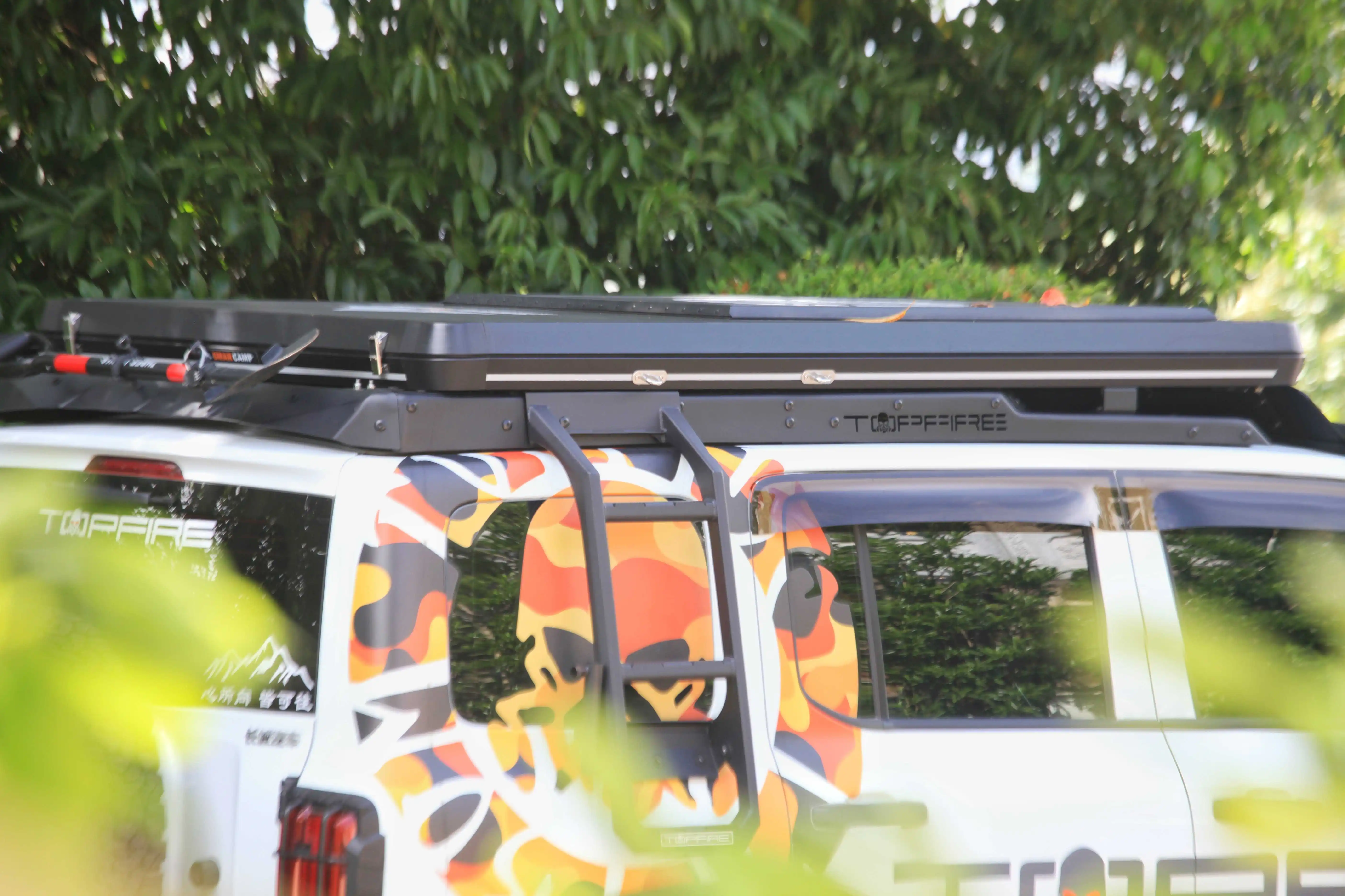 With Skylight | Desk | LED Aluminum Alloy Hard Shell 4x4 Roof Tent