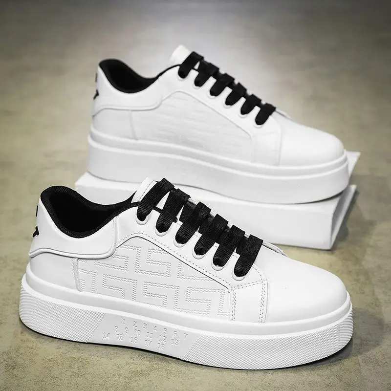 

New Men's Breathable Shoes Versatile thick soled Sneakers Outdoor Casual non slip Loafers Fashion comfortable Male shoes Homme