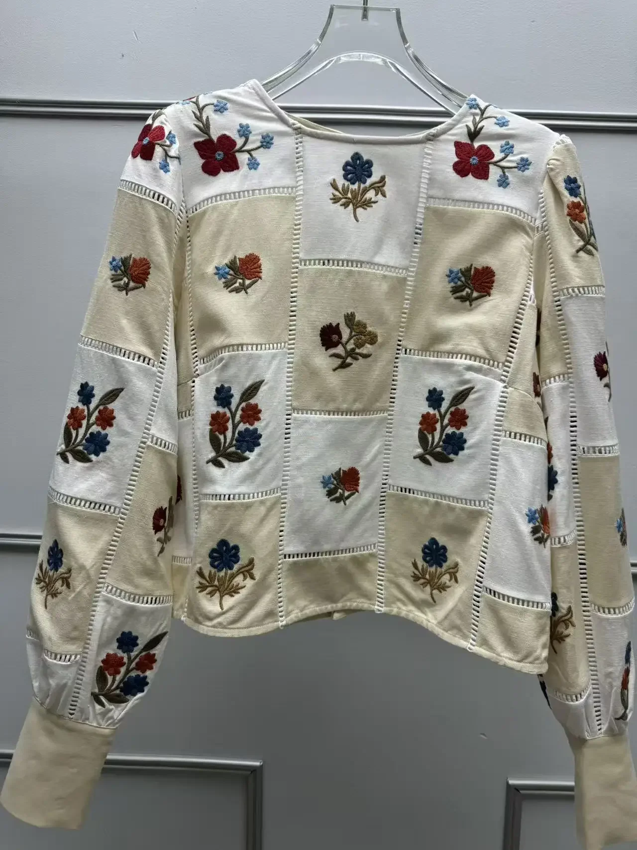 Chemisier brodé à fleurs pour femmes, ajouré, en coton épissé, col rond, manches longues, Chemise printemps 2026