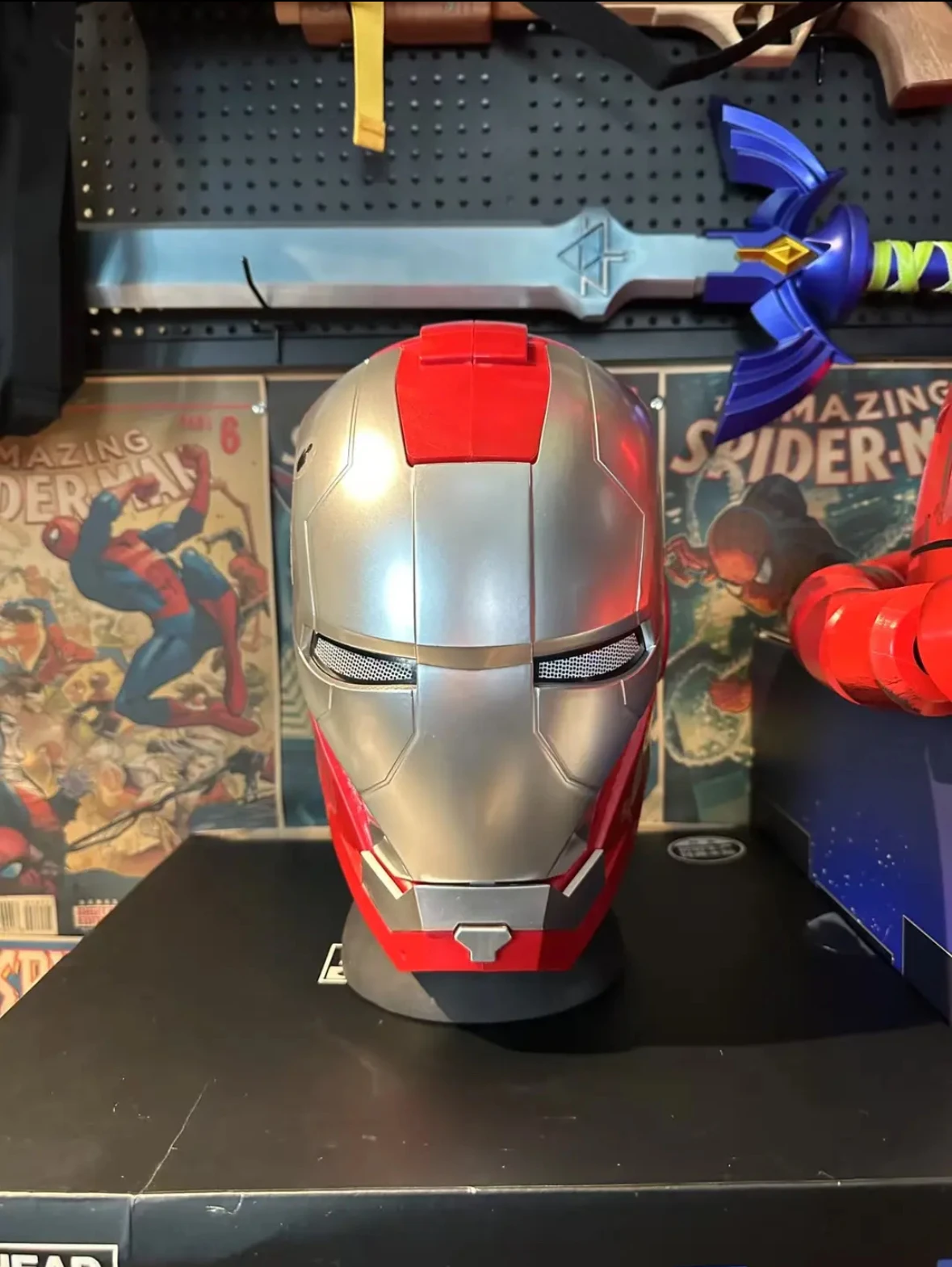 Iron Man Maske 1:1 Anime-Peripheriehelm, elektrisch tragbar, automatisch öffnend und schließend, Modell für Erwachsene, Spielzeug, Geburtstagsgeschenke – Detail 8