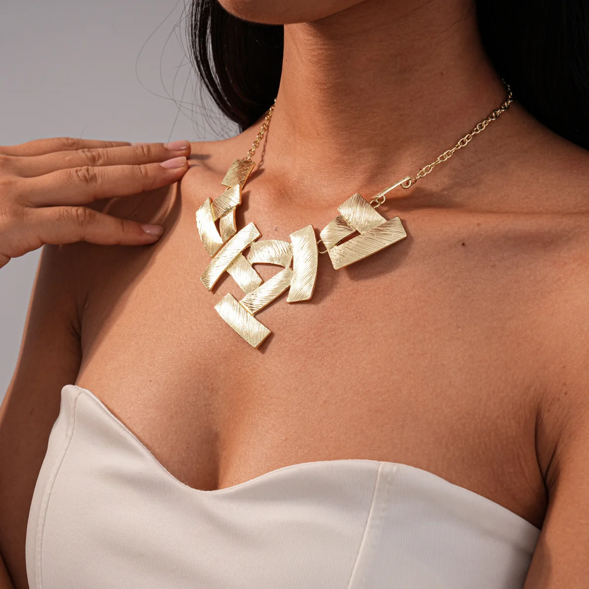 Square pattern splicing pendant necklace light luxury sweater chain exaggerated personality niche item decoration