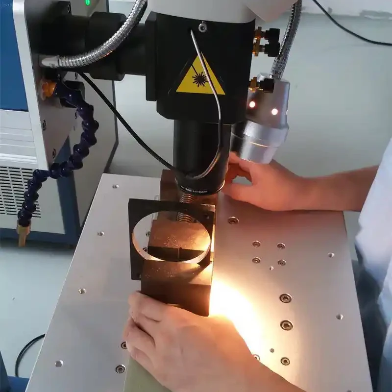 Maintenance and Repair YAG Laser Welding Machine 200W 300W 400W 450W 600W for Accurate Mold Repair