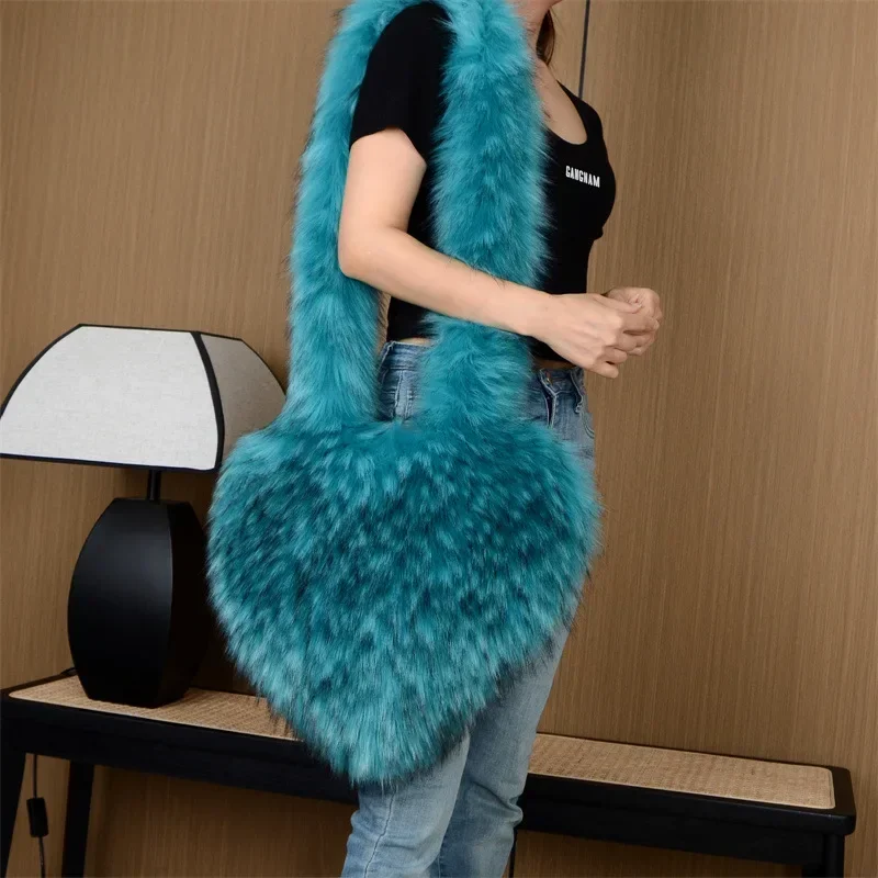 Faux Fur Winter Women Handbags Cute Plush Ladies Heart Shaped Shoulder Bag Cute Clutch Purse Love Crossbody bags Messenger Bag