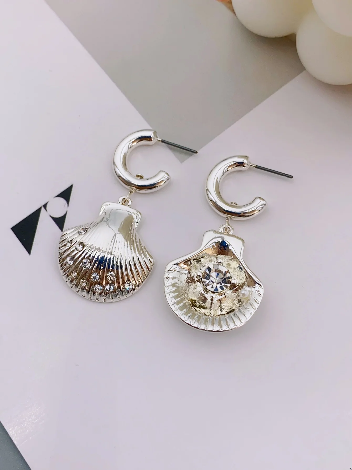 Stylish Ocean-themed Zinc Alloy Seashell Stud Earrings , Perfect for Women's Travel and Daily Wear earings for women image 4