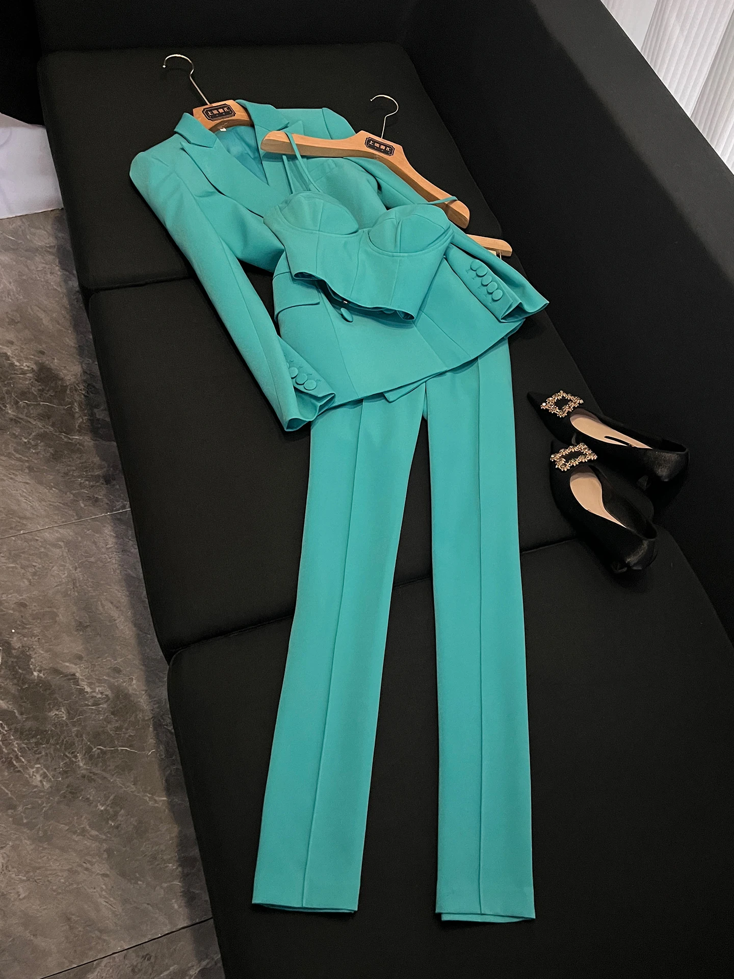 

Spring 2026 Commuter Sle Women's Tee-Piece Suit High Waist Notch Collar Profional Faion Set D0070 Polyester Fiber