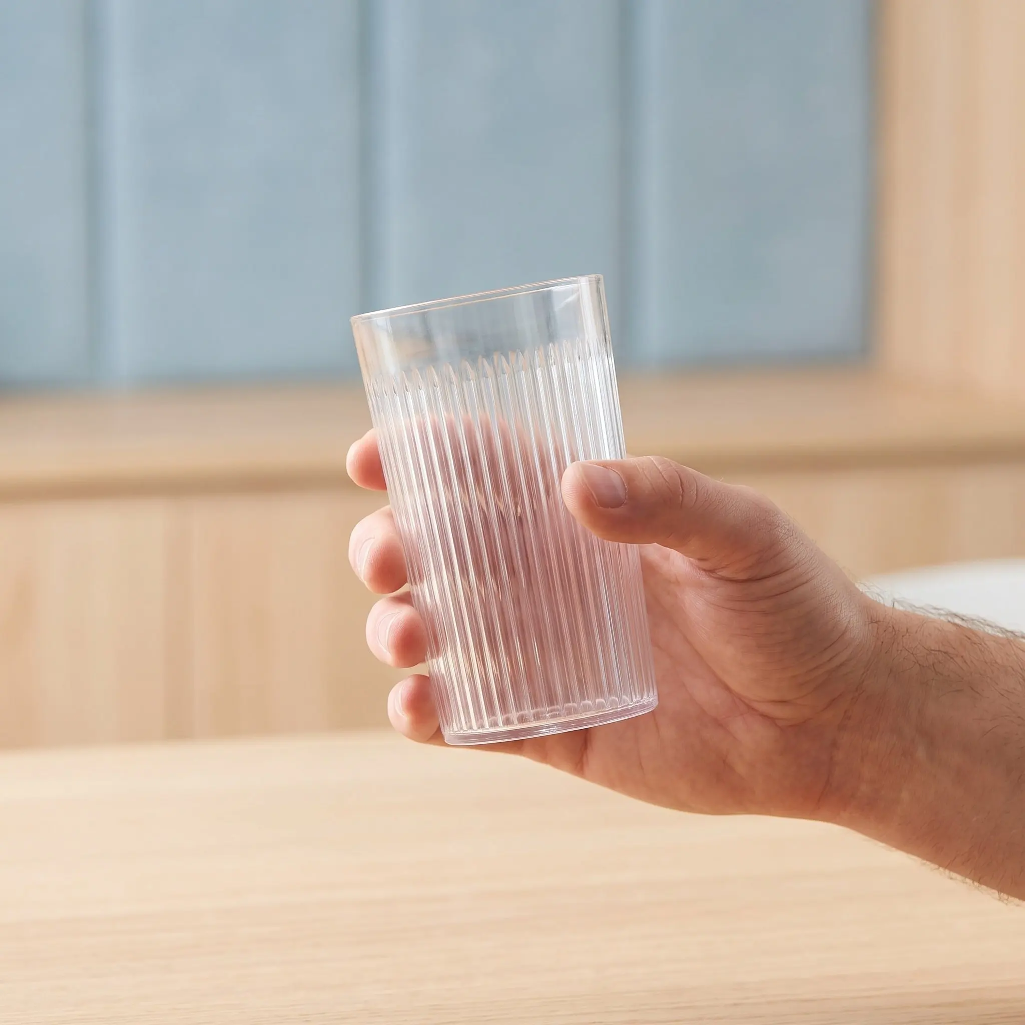 Floating Illusion Cup Magic Prop Plastic Levitation Air Pour Water Trick Beginner Magic for Theater Stage Performance Party Show