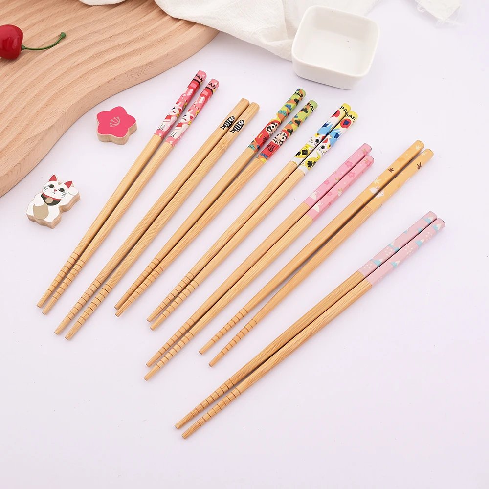 Reusable 2Pairs Set Handmade Bamboo Japanese Style Natural Wood Chopsticks Sushi Food Cat Flower Multi Color Wooden Chopsticks