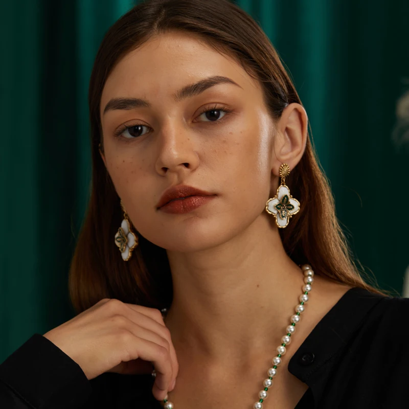 

Vintage Pendant Clover Earrings 4 Leafs For Woman Gold Color Pearl Elegant Luxury Jewelry Wedding Gift Daily Party New In 2025