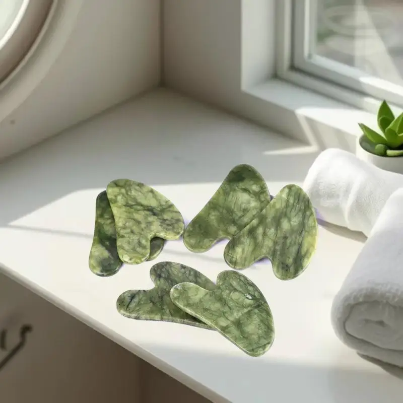 

1pcs Small calf horn scraping board Gouache Scraper Face Massager Facial Lift Neck Body Scraping Massage Beauty Tools hot sale