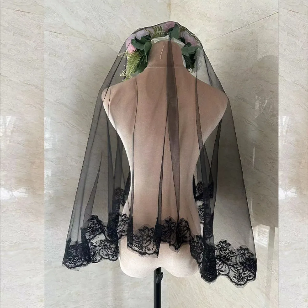 

Wedding Bridal Headdress Brief Ladies' Lace Appliqued Veil with Two Layer Bridal Veil Bride to Be Beautiful Veil