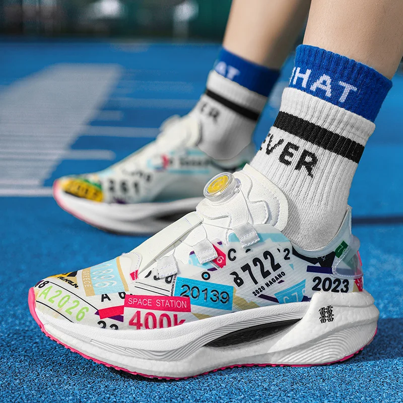 Herren-Laufschuhe mit Drehverschluss, atmungsaktivem Mesh-Gewebe, leuchtendem Popcorn-Graffiti, Modelljahr 2025_voghion.com