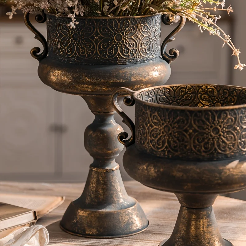 

Vintage Cast Iron Vase - Elegant Floral Decor for Living Room, Balcony, Garden, Office Desk - Durable Iron Construction