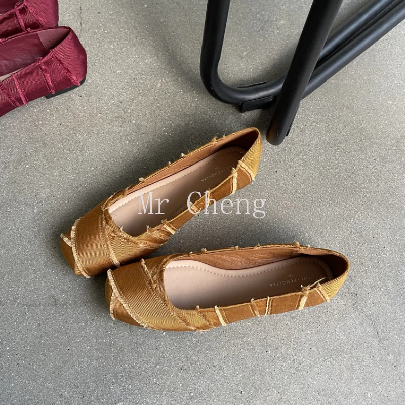 

2024 New Black White Yellow Burgundy Block Heel Low Heels Versatile Mary Jane Single Shoes Luxury Designer Flats Shoes for Women