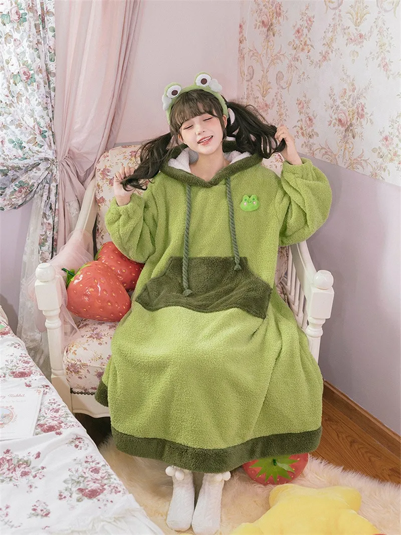 Thickened Frog Home Suit Autumn Winter Double Sided Fleece Large Pocket Hooded Pajamas With Frog Brooch