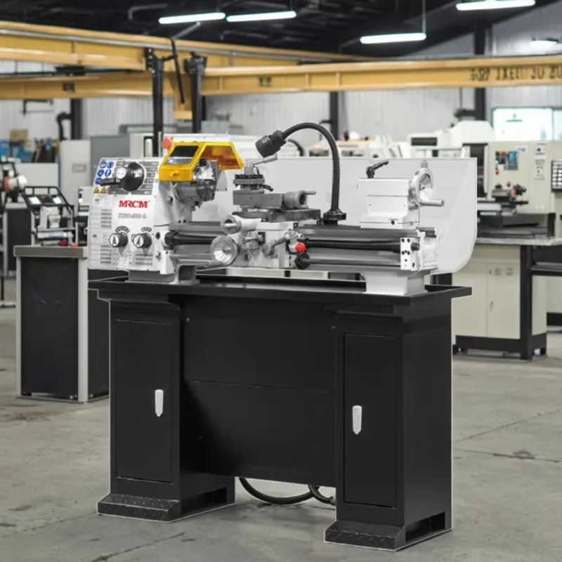 Horizontal CNC Lathe Machine Flat Bed Structure Max Swing Bed 280mm Center Distance 650mm for Medium  D280-650G