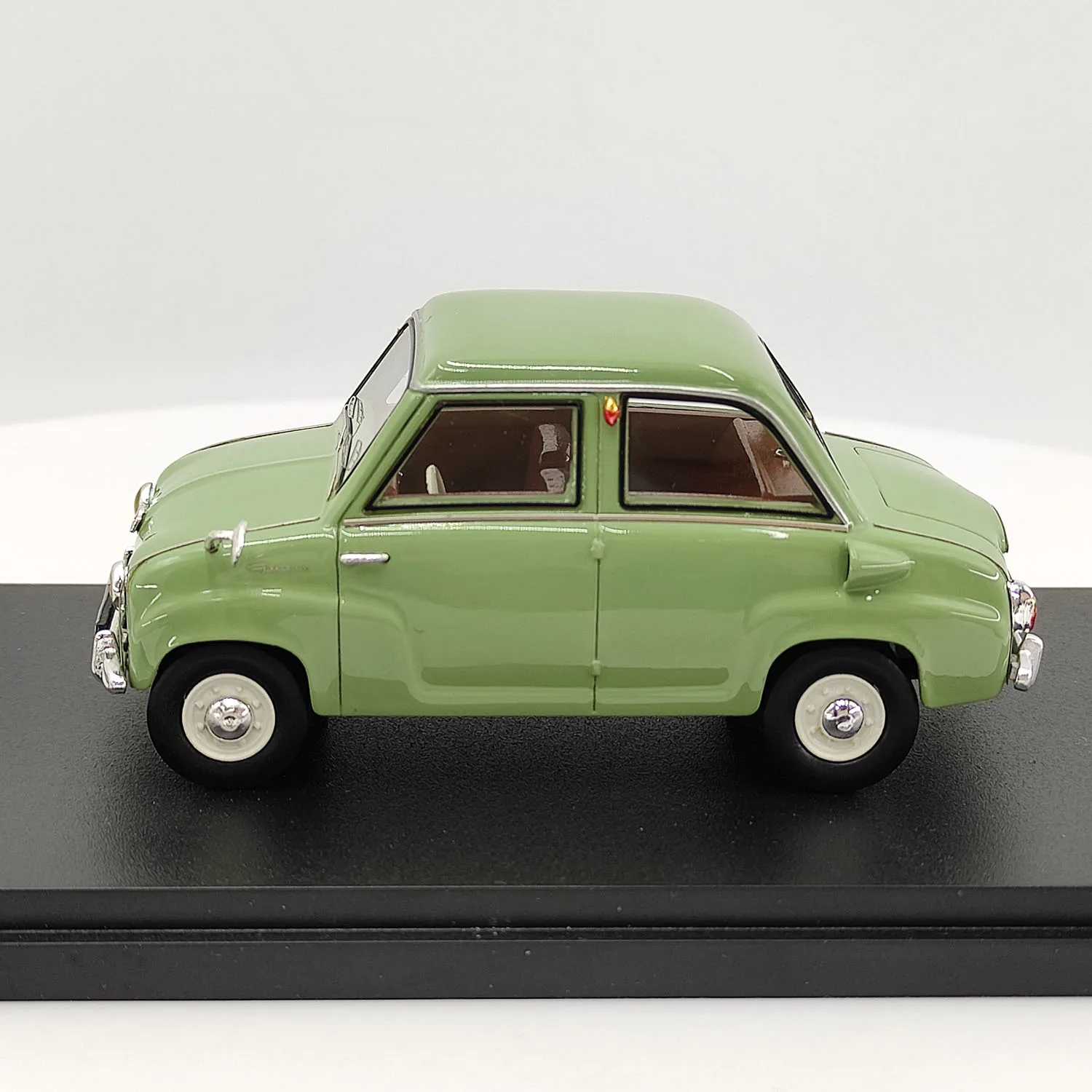 MOMINIATUR escala 1:32 resina Goggo 250 juguetes de limusina coches Vintage modelo clásicos Nostalgia regalos para adultos recuerdo pantalla estática