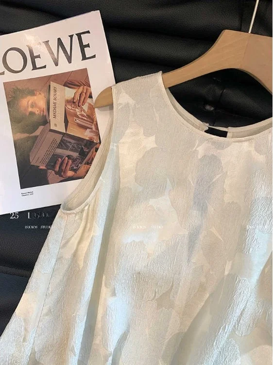 

Ele k Pattern Embroidered Satin Strap Vest Women's Summer High-End Loose Versatile Slimming Svel Trendy Top