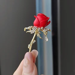 Rhinestone Red Rose Flower Brooches for Women Elegant Exquisite Shiny Zircon Flower Lapel Pins Wedding Party Badge Jewelry
