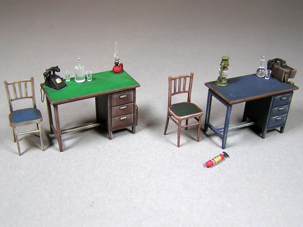 1/35 Scale Die-casting Resin Model Making Desk Office Scene Layout Model Unpainted (no Stickers)